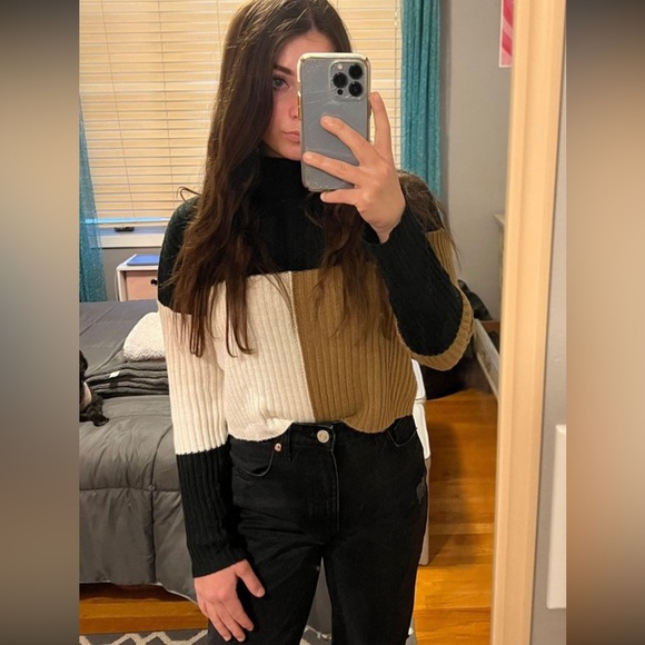 Shein Sweater - Picture 1 of 3